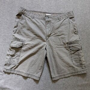 Izod Cargo Shorts Size 38 Gray Check 11"‎ Inseam